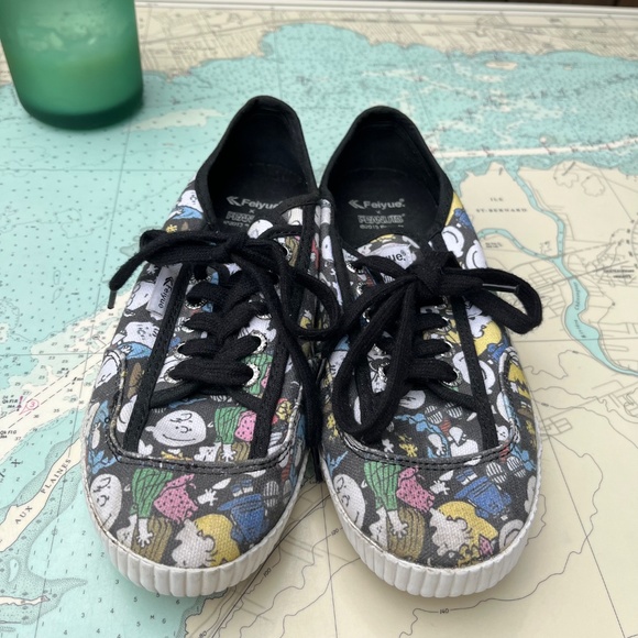 Feiyue x Peanuts Charlie Brown & Snoopy Patterned Shoes - Picture 2 of 4